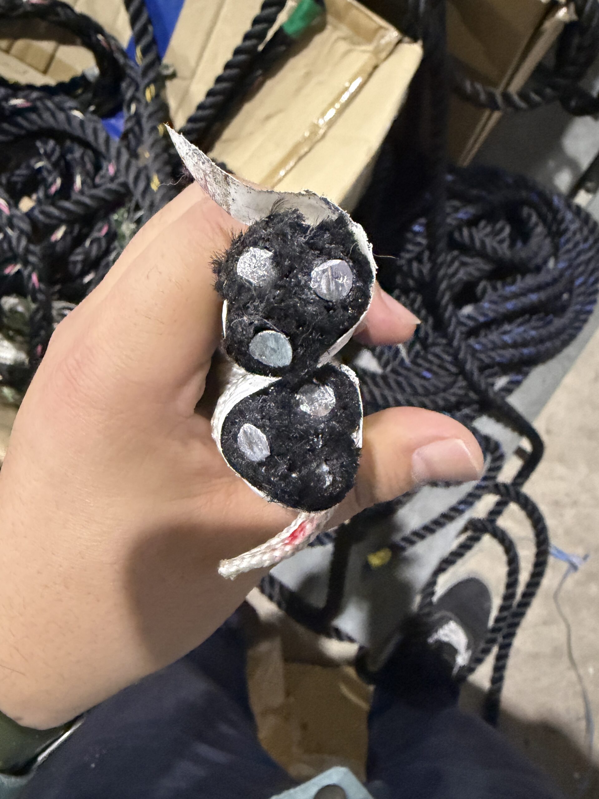 鉛ロープの断面